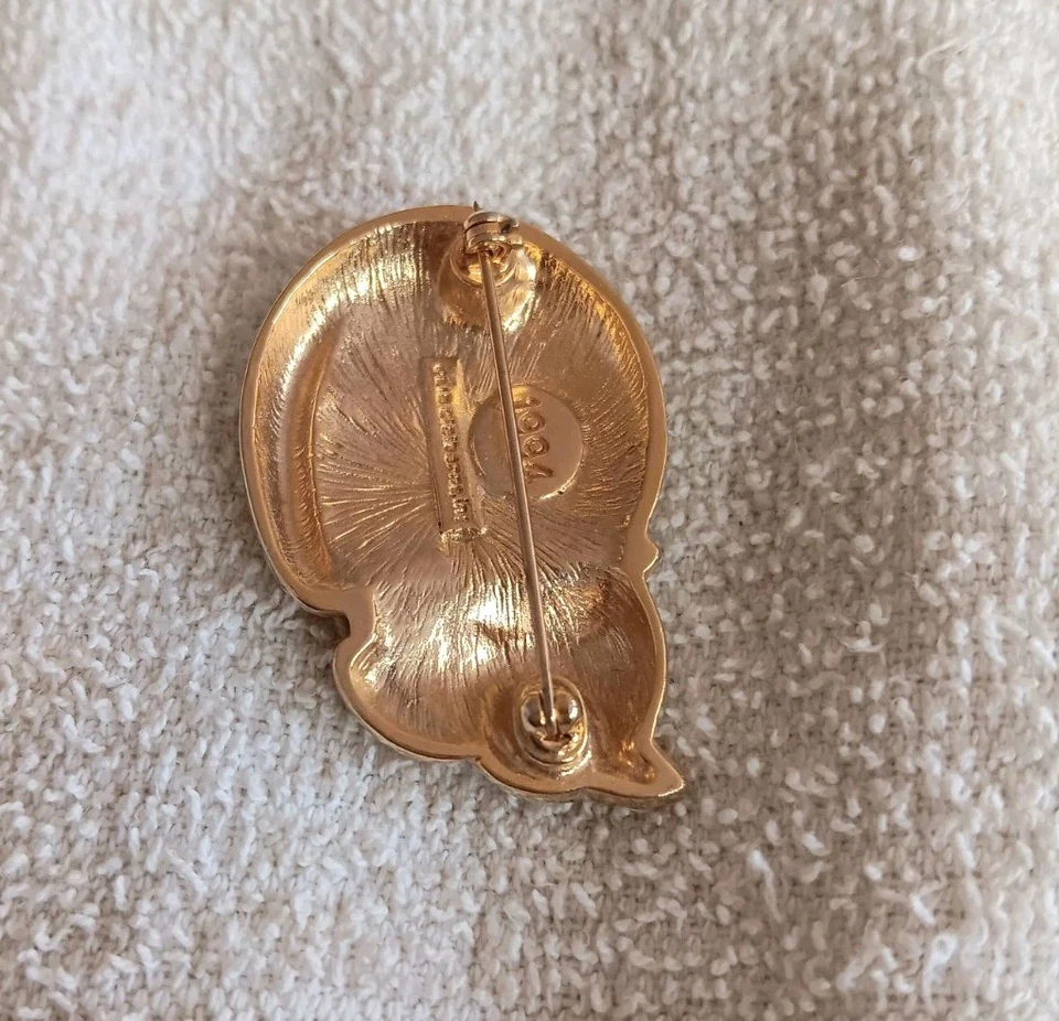 Broche Liz Claiborne Gato Gatito Dormir Brillante Tono Dorado Prendedor Firmado Foto 3 de 3
