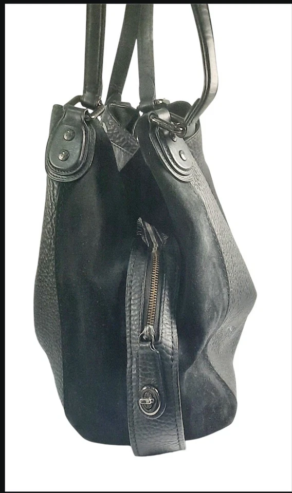 Bolso de hombro Coach Edie negro de gamuza y cuero con bloqueo giratorio 57647 Foto 3 de 4
