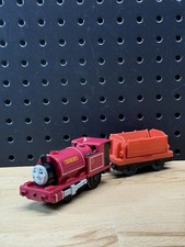 Thomas  Friends Trackmaster Motorized Skarloey With Cargo Car