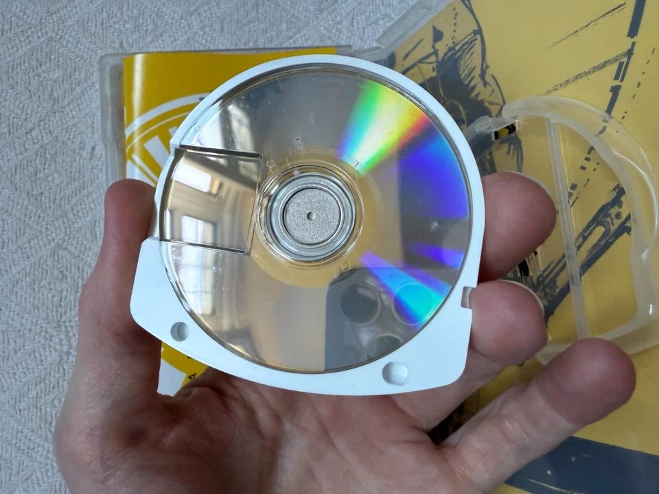 Metal Gear Solid Peace Walker Sony PSP - NTSC-J Asian English VGC CIB - Tracked - Image 4 of 4