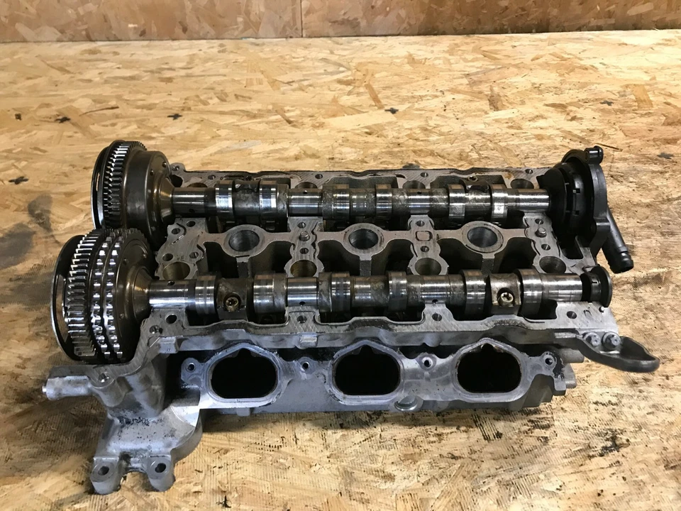 MERCEDES BENZ C300 C350 OEM 08-11 V6 ENGINE RIGHT SIDE CYLINDER HEAD CAMSHAFT - Image 2 of 4