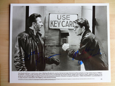 Dustin  Hoffman + Matthew Broderick  handsignierte Unterschriften auf  XXL-Foto.