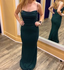 Emerald Green Windsor Formal Homecoming/Prom Dress Size Medium Fits Like 6/8