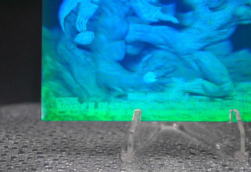 SPIDER-MAN VS VENOM 1993 MARVEL UNIVERSE SERIES IV RARE HOLOGRAM INSERT #H-IV - Image 2 of 3