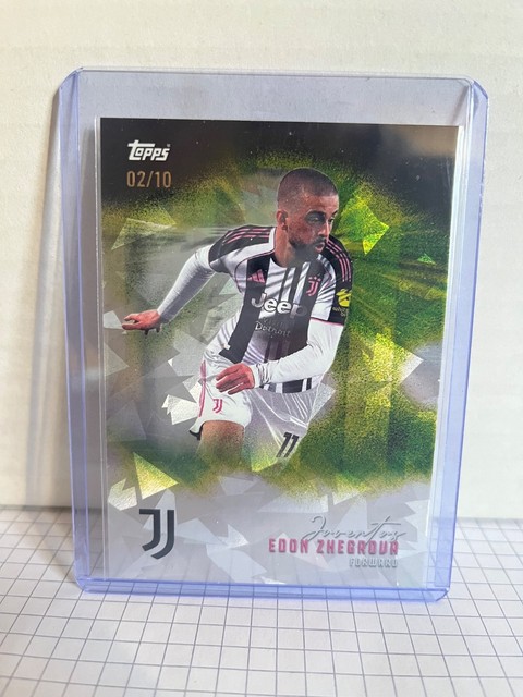 25/26 Juventus Turin team set Edon Zhegrova no. 27 (2/10)