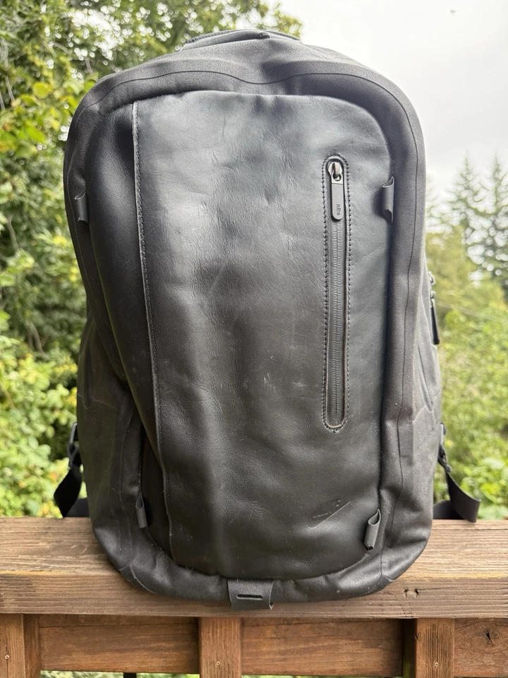 Nike Eugene Cheyenne 2000 NSW Mochila Impermeable Cuero DryBag PORTÁTIL Raro Negro Foto 3 de 4