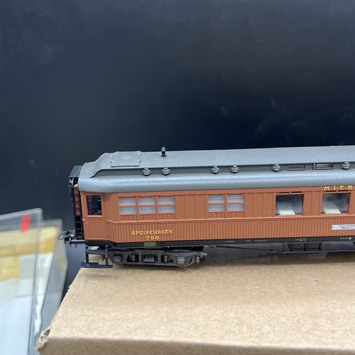 HO Fleischmann # 5081 Mitropa - Speisewagen der DR - Bild 9 von 13