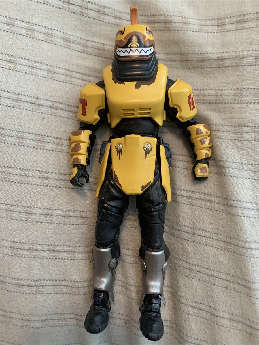 FORTNITE BEASTMODE JACKAL Action Figure 7
