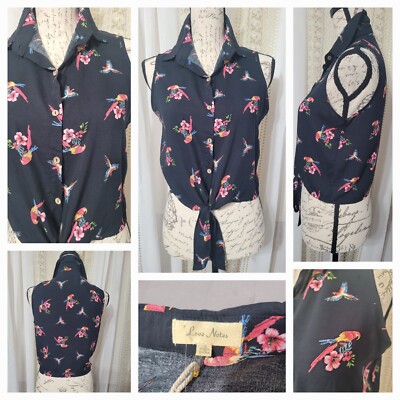 Love Notes Navy Small Tropical Parrot Print Button-Up Crop Tie Front Tank Top