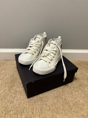 Prada Girls High Top Leather Shoes w/ Box - Size 30 / 11 US  display picture 2