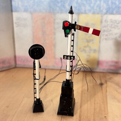 2 Vtg Model Train Set Signals and Lights, Semaphore Taller 4'', UNTESTED