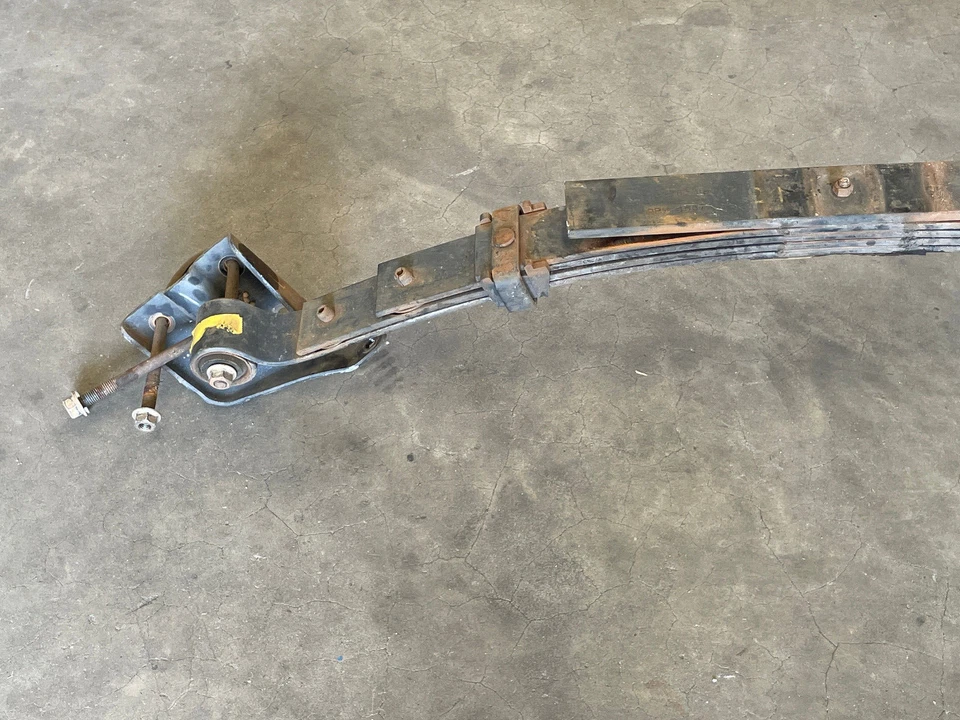2006-2010 Hummer H3 Rear Left Driver Side Leaf Spring AWD 1477 OEM - Image 4 of 4