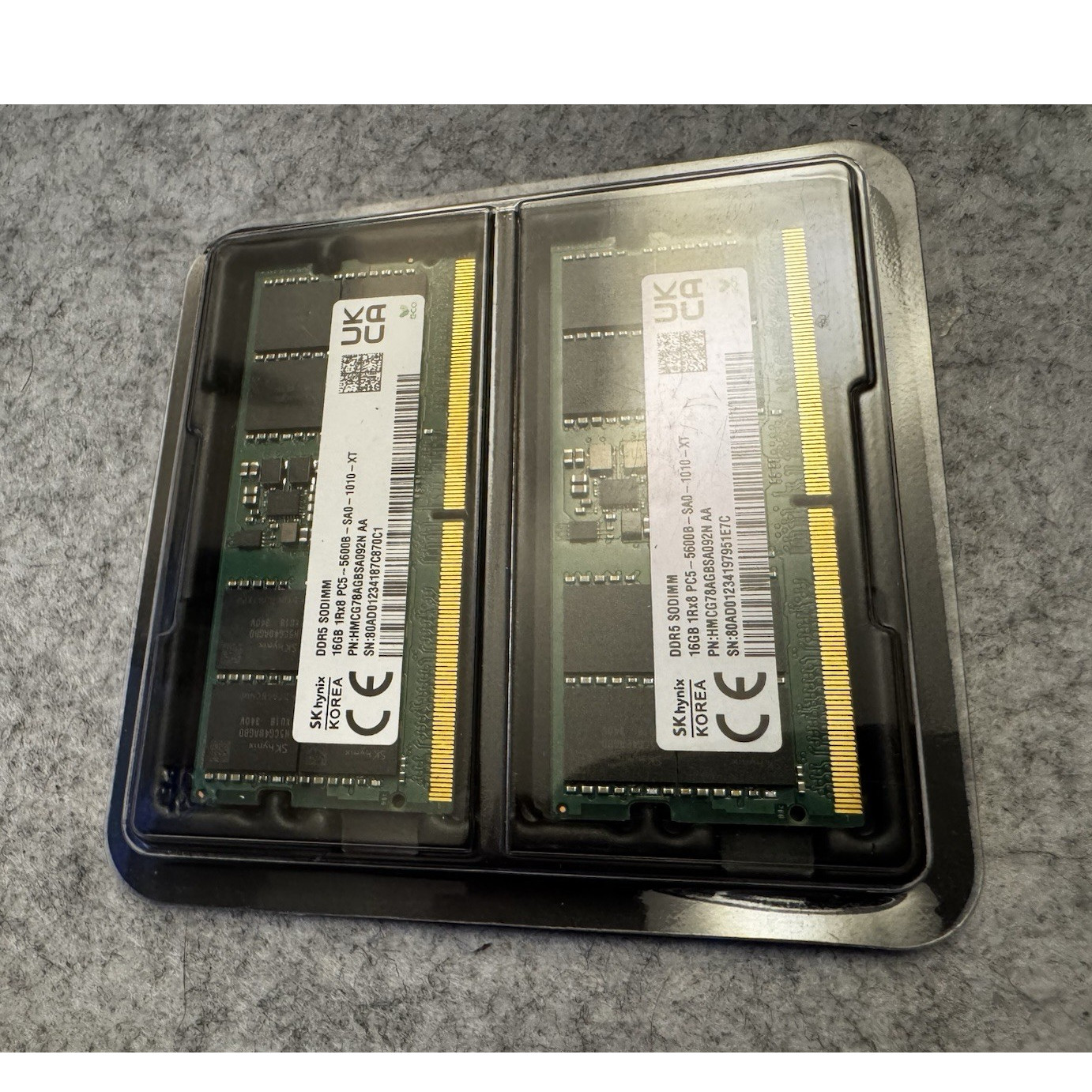 SK hynix 32GB (2x16GB) DDR5 PC5-5600B 262-Pin SO-DIMM Laptop RAM