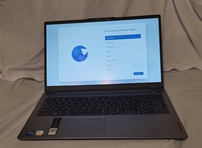 Lenovo IdeaPad Slim 3i 15.6'', FHD Touchscreen, Intel Core i7, 16GB 82X700HUUS