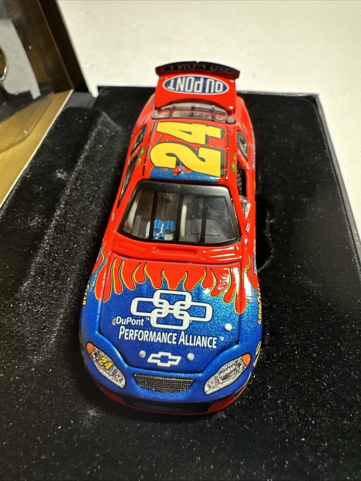 2005 Action RCCA Elite 1/64 Jeff Gordon DuPont Performance Alliance Monte Carlo - Image 3 of 4