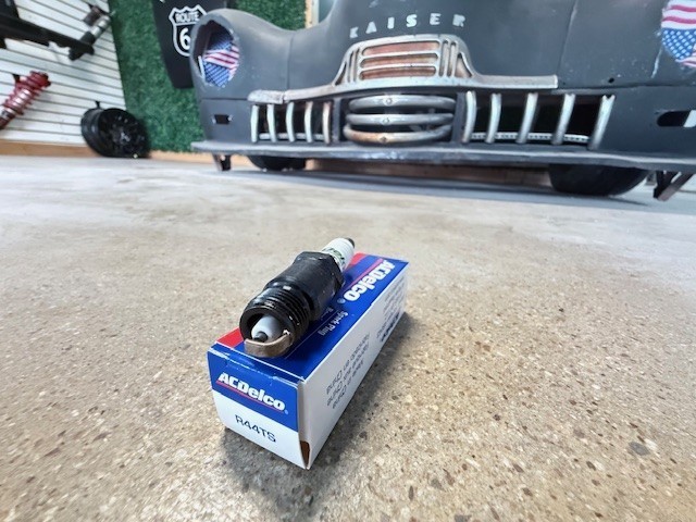 1 genuine ACDelco GM R44TS Conventional Spark Plug -same as dealer