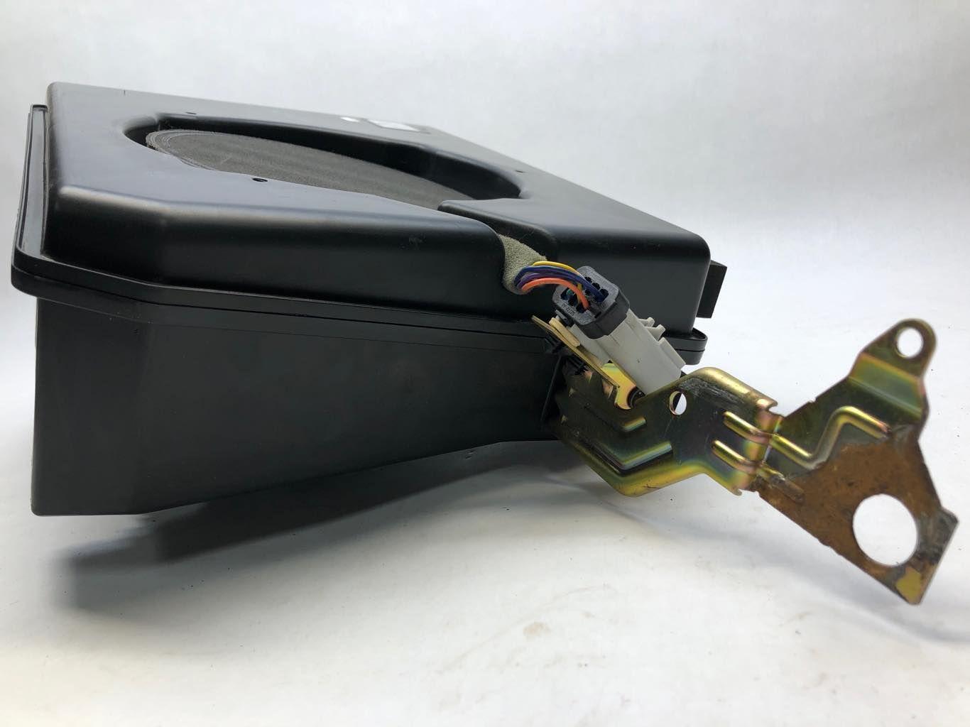 2001 2002 Jeep Wrangler TJ Center Console Subwoofer Sub Box Enclosure
