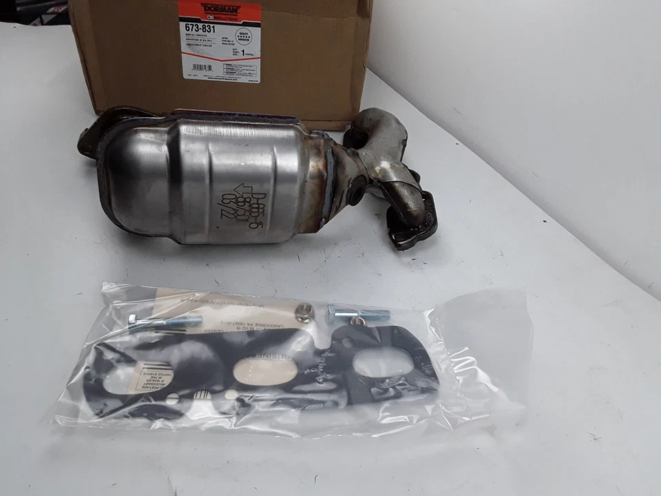 催化转换器 带集成排气歧管 Dorman 673-831 全新 — 第 3/4 张图片