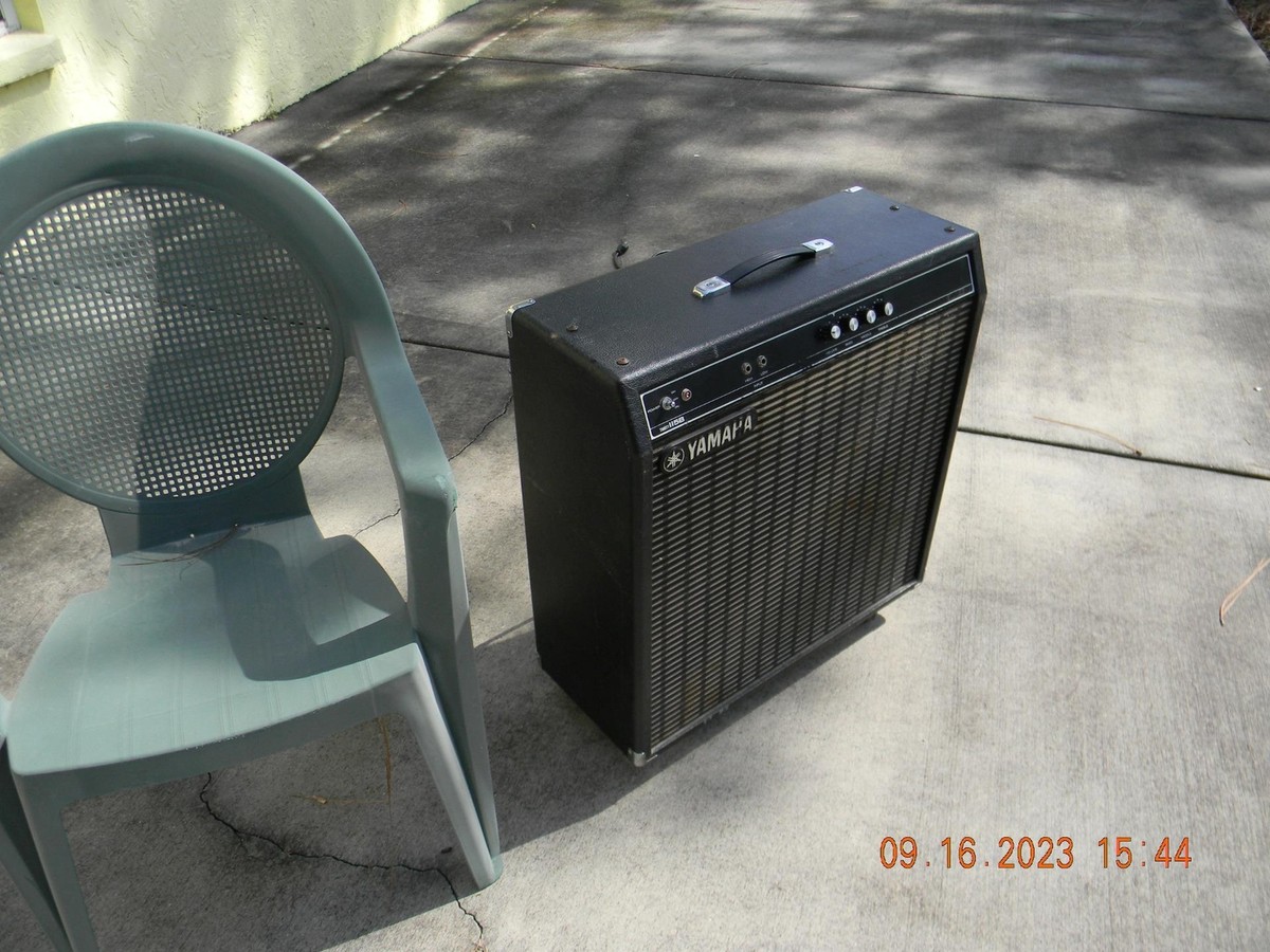 Yamaha Thirty 115B Combo Bass Amp, 15 Inch Speaker, Works Great