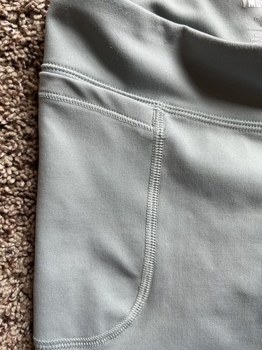 Girl’s Youth Under Armour Fitted Shorts Pockets Blue Green Medium - Picture 2 of 3