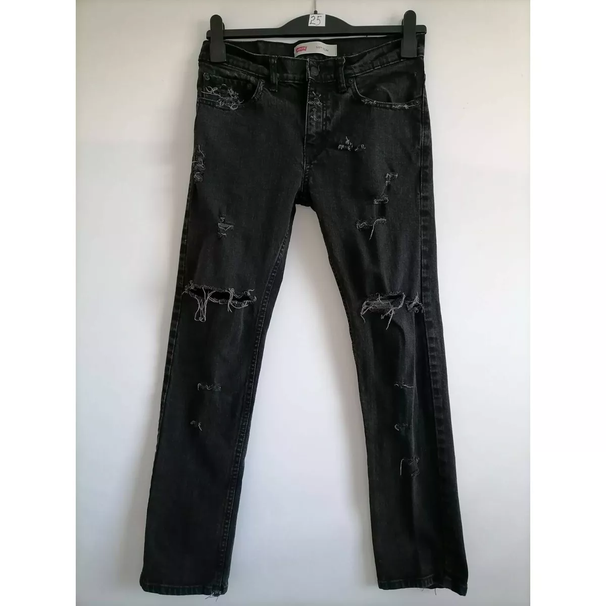 Black clearance distressed levis