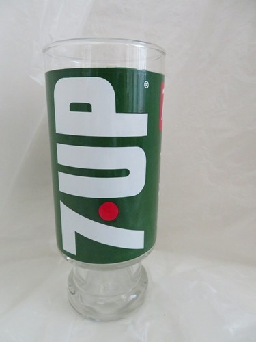6-1/2" Pedestal VINTAGE 1970's 7Up GLASS The Uncola WET & WILD Drinking Barware - 第 1/11 張圖片