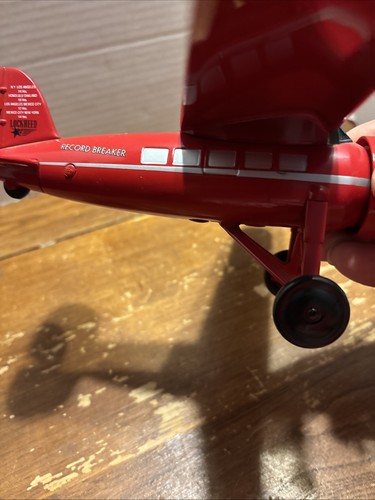 Amelia Earhart Vega Lockheed Tail Dragger Plane Metal Bank NR-965-Y - Picture 8 of 24