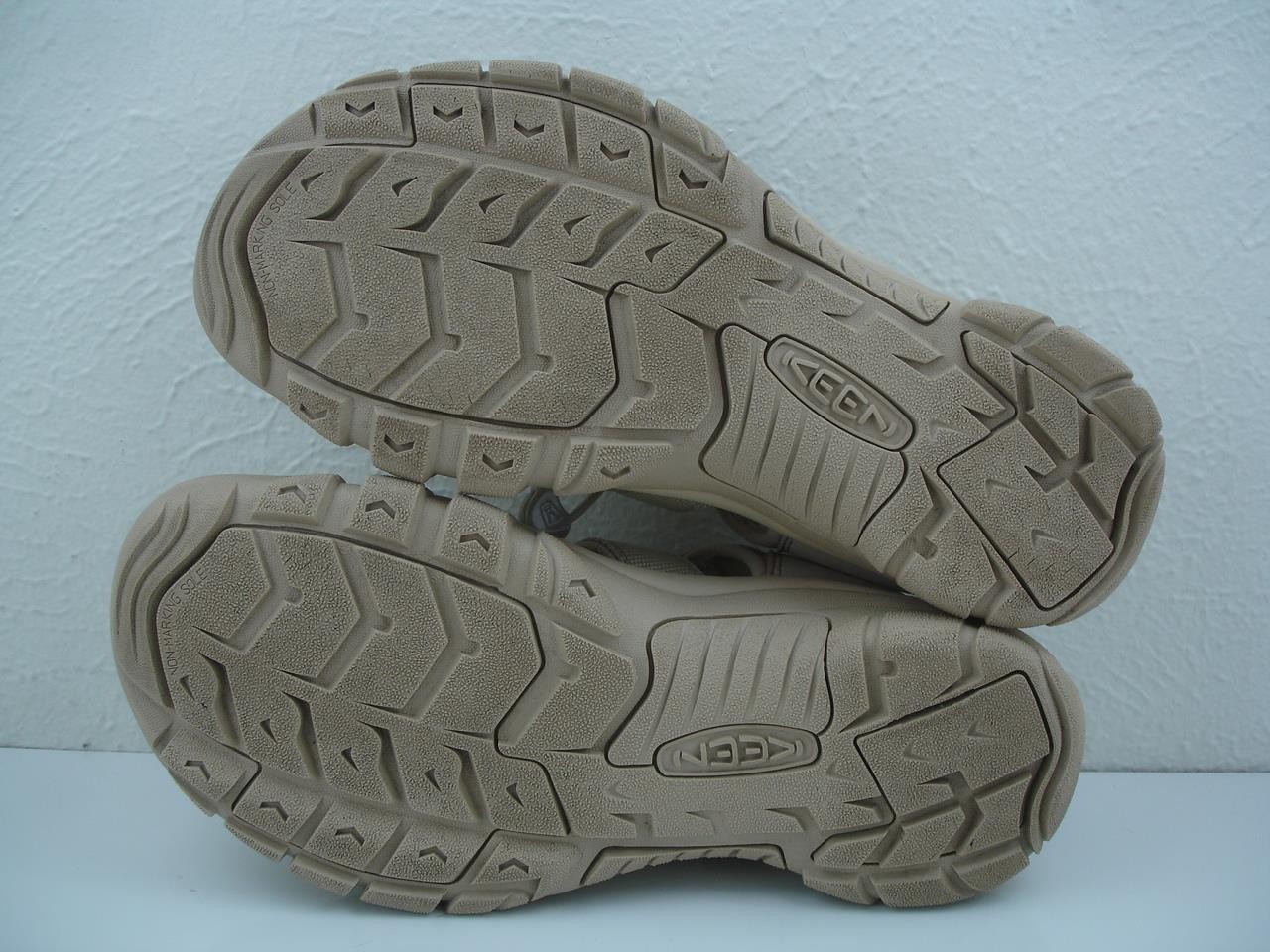 Sandali donna 11 M Keen Newport H2 monocromatici safari beige impermeabili lavabili