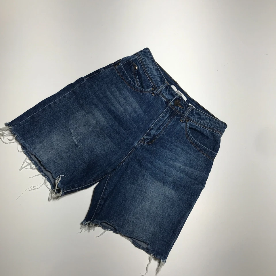 Bermudas vaqueras YMI Wanna Betta Butt Juniors 9/29 tiro alto dobladillo envejecido Foto 2 de 4