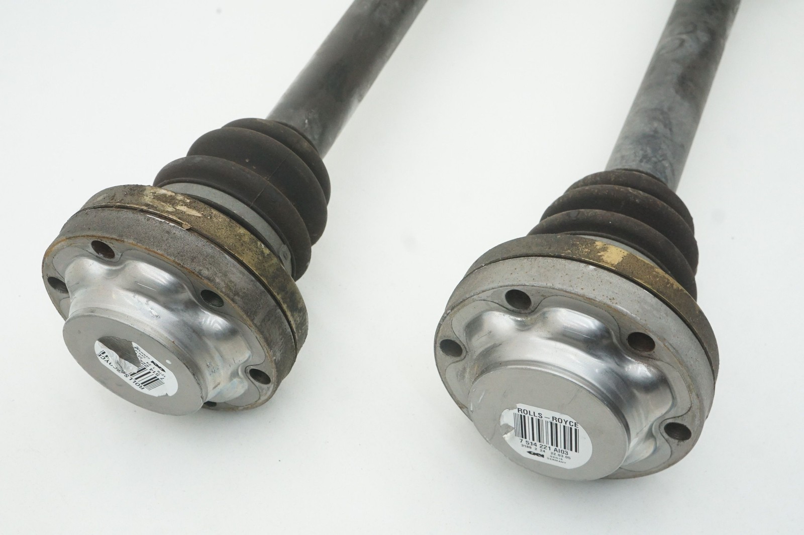 Set Rear Left Right CV Axle Shaft OEM 33207571957 Rolls Royce Phantom Vii 2006
