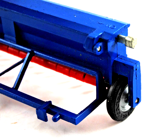 1970* Britains 1:32 Farm 9539 NORDSTEN Lift-o-Matic SEED DRILL 4 TRACTORS GC - Picture 8 of 16