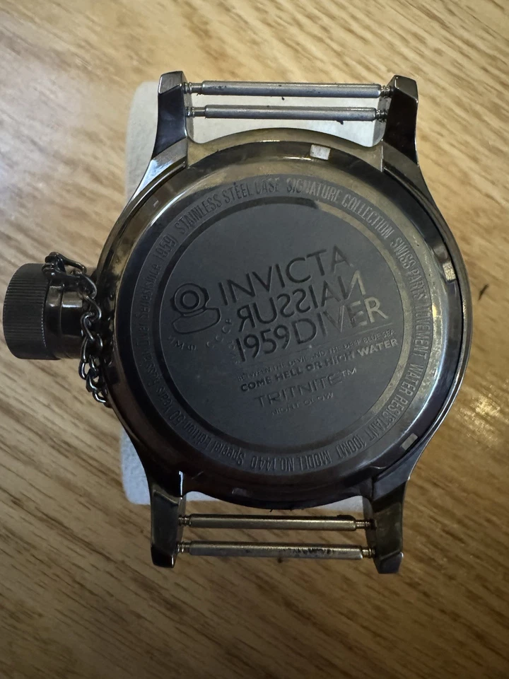 Invicta Russian Diver Men’s Model Number 1440 Needs New Battery And Strap - Image 2 of 2