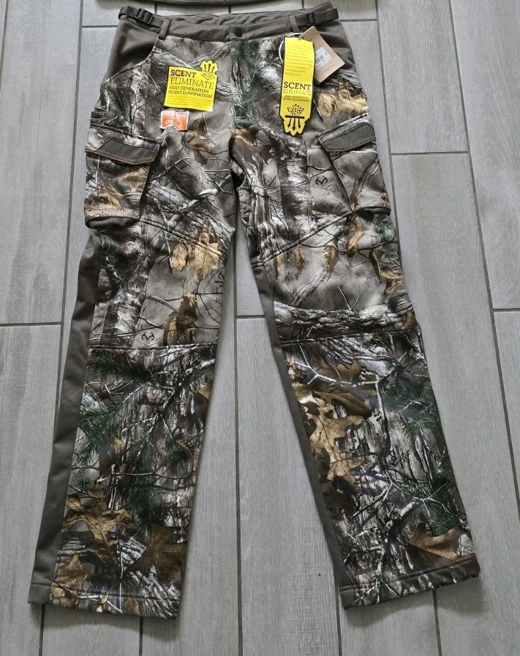 Magellan Outdoors Pants Men's M(31-33) Mesa Softshell Realtree Camo Hunting, NWT