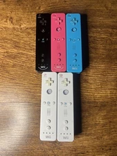 Nintendo Broken Wii Remote Controller Lot of 5 Parts Or repair