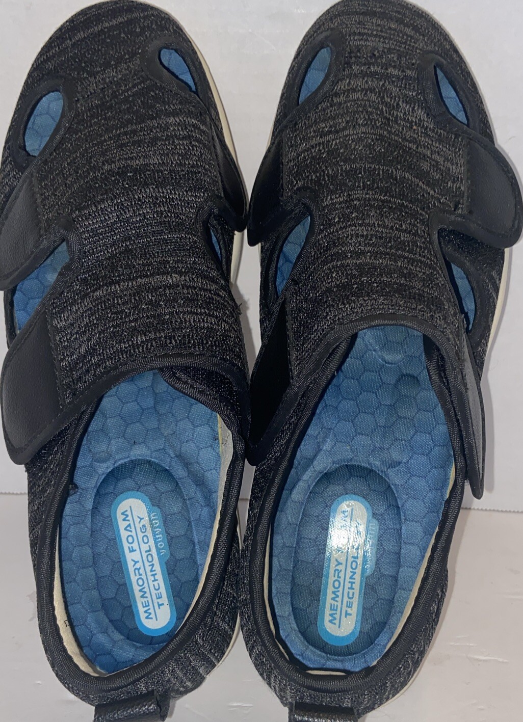 Foto 1 di 6