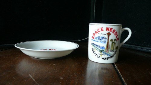 Vtg Pictorial Space Needle Seattle Espresso Cup & Saucer A quality Japan Made - Bild 1 von 7