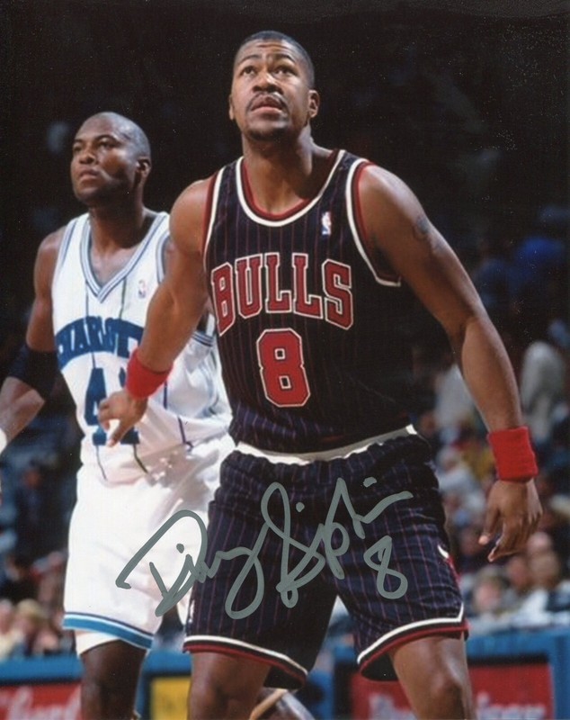 DICKEY SIMPKINS Chicago Bulls 97-98 NBA Champs Signed Photo in action vs  COA