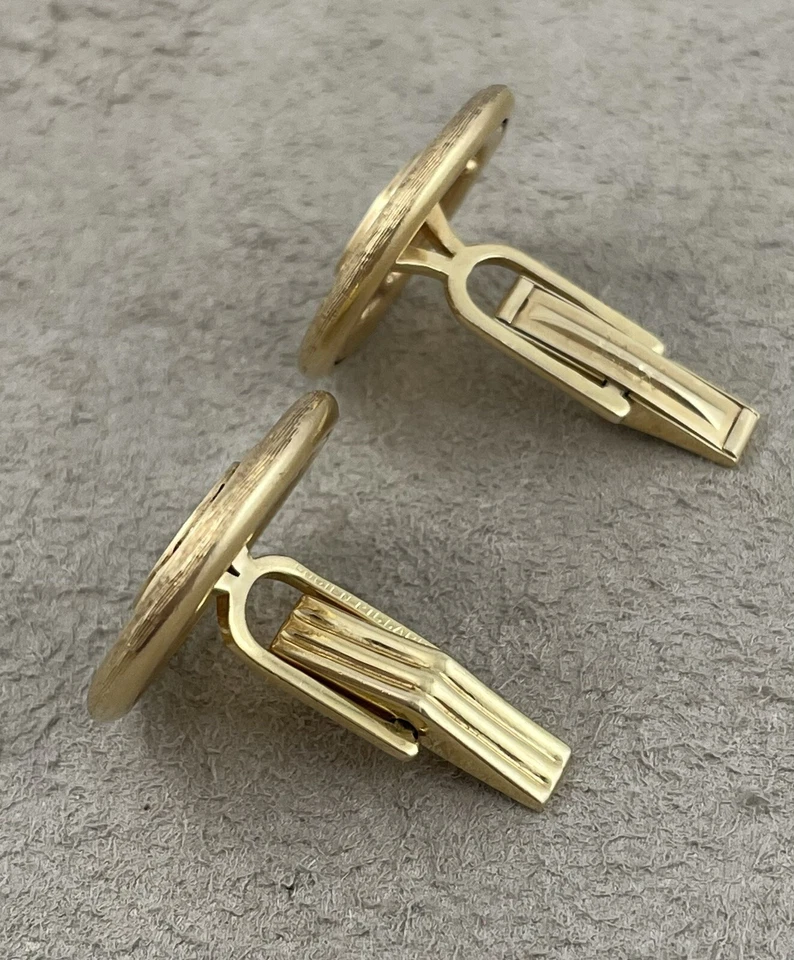 Par de gemelos vintage Lucien Piccard 14K y granates Foto 4 de 4