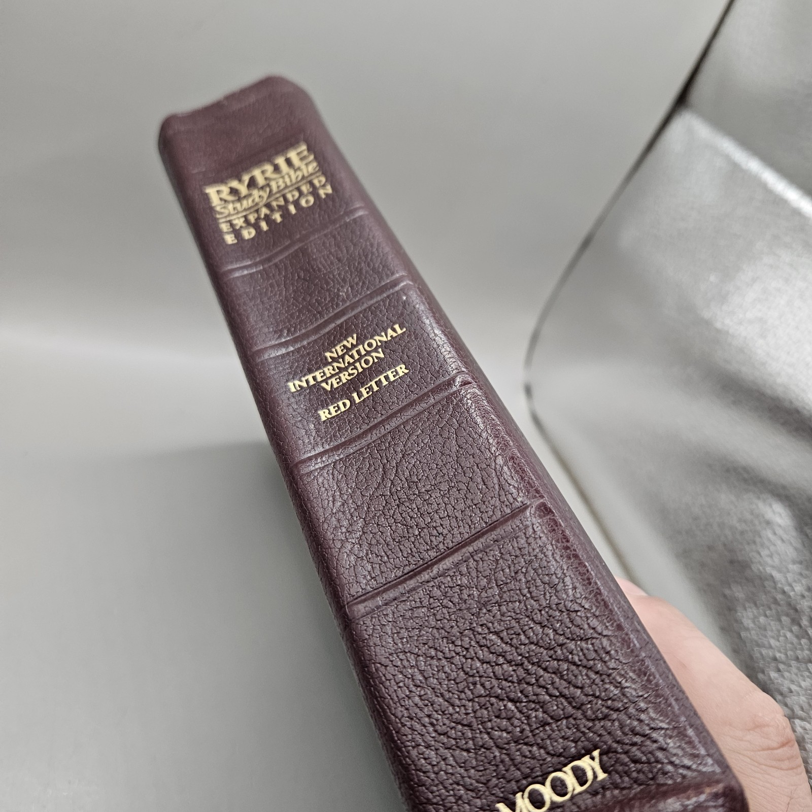 Ryrie Study Bible Expanded Edition NIV Red Letter Burgundy Moody 1994