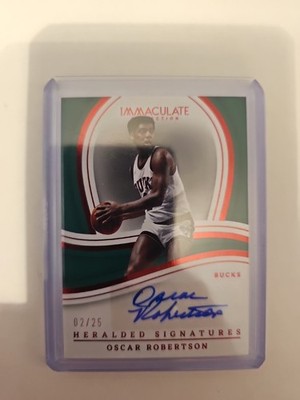 Oscar Robertson Immaculate Auto /25 Legendary Card   
