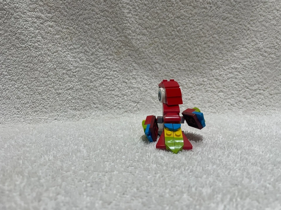 LEGO Creator 30581 Tropical Parrot, photo 4 of 5