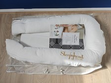 Sleepyhead Deluxe Baby Pod with Spare White Covers - Excellent Condition