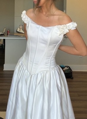 BEAUTIFUL Vintage 1990s Basque Waist Moonlight Wedding Dress Fits Like A 6