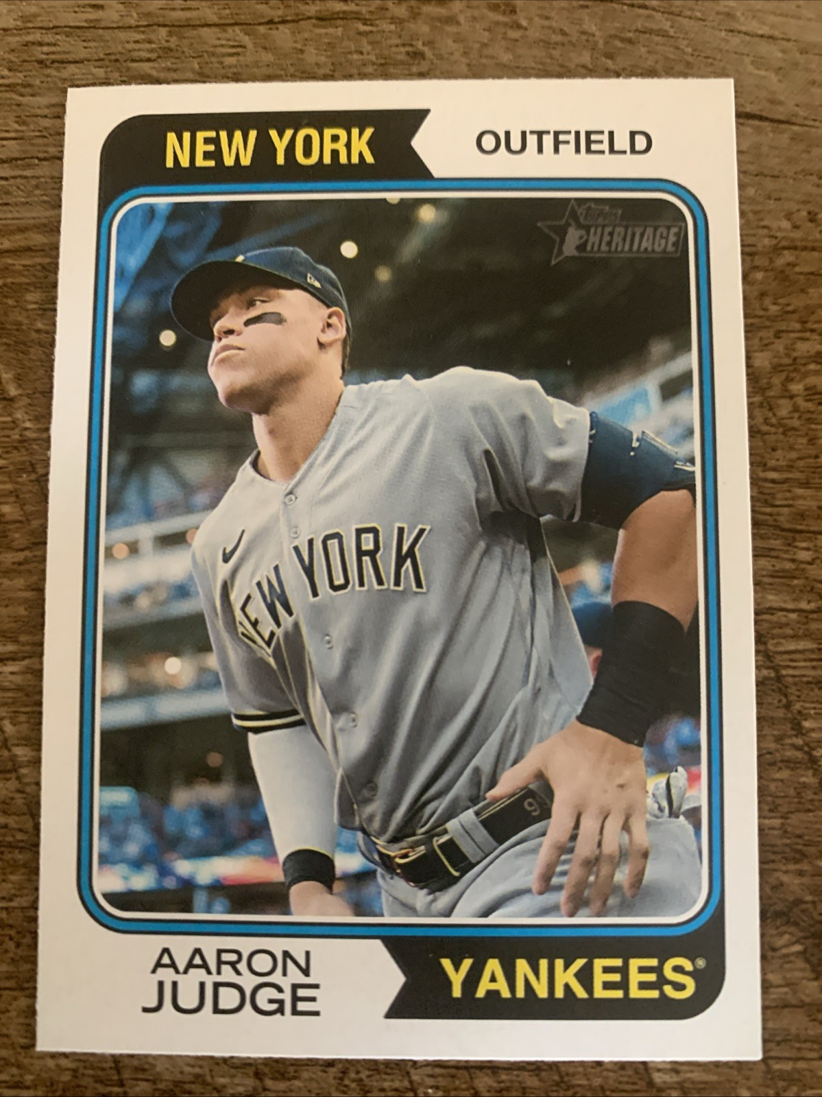 Aaron Judge 2023 Topps Heritage #152 Image Variation (Wearing Cap