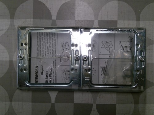 Wiremold G4047-2BXFF 4 Gang 2 Modular 1 Duplex 1 Blank Cover *Free Shipping* - Picture 2 of 2