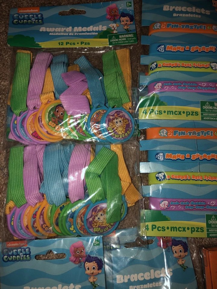 Bubble Guppies Fiesta Cumpleaños Lote Pulseras Invitaciones y Sobres Premio Medallas Foto 4 de 4