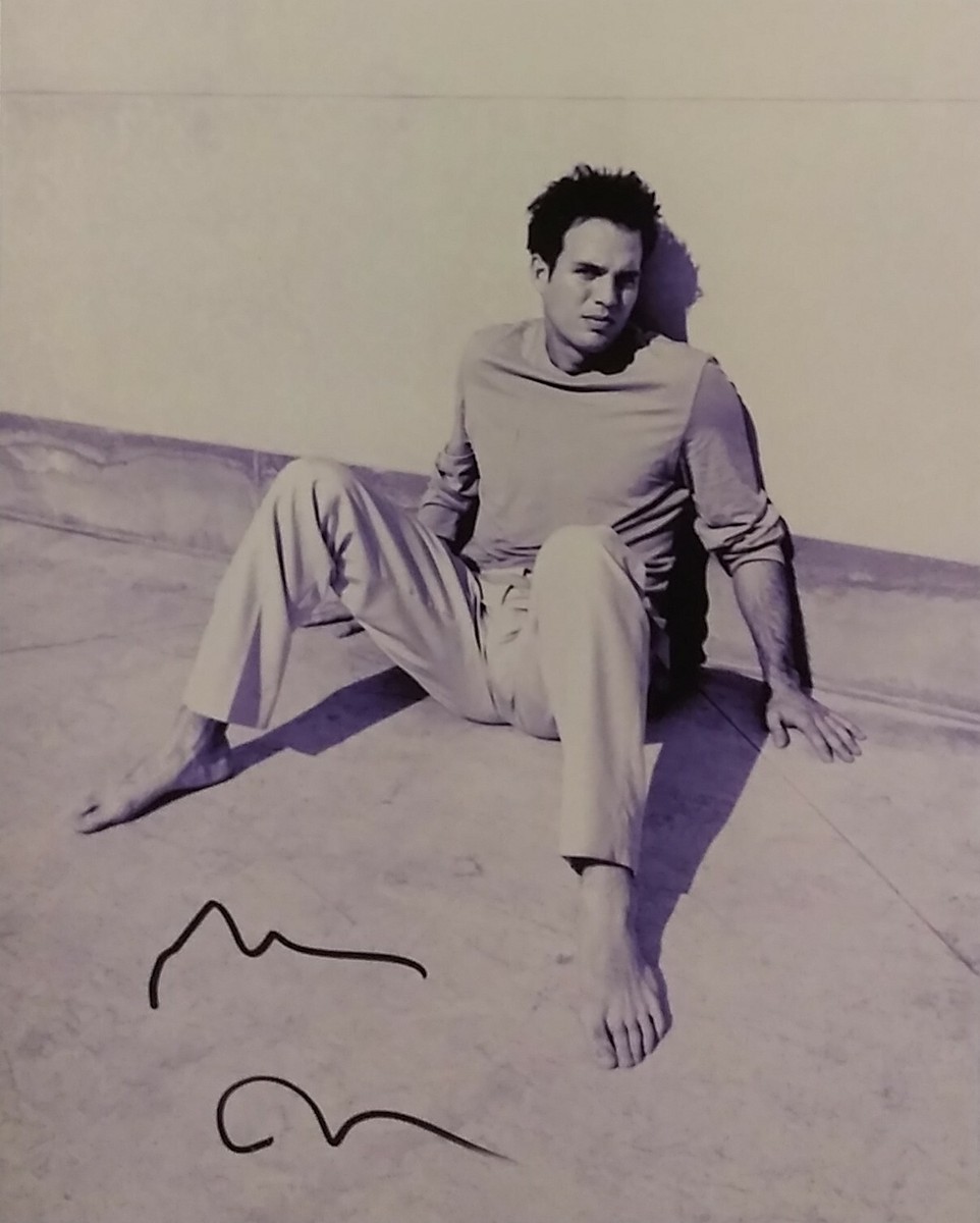 Mark Ruffalo signed 8 x 10 | eBay
