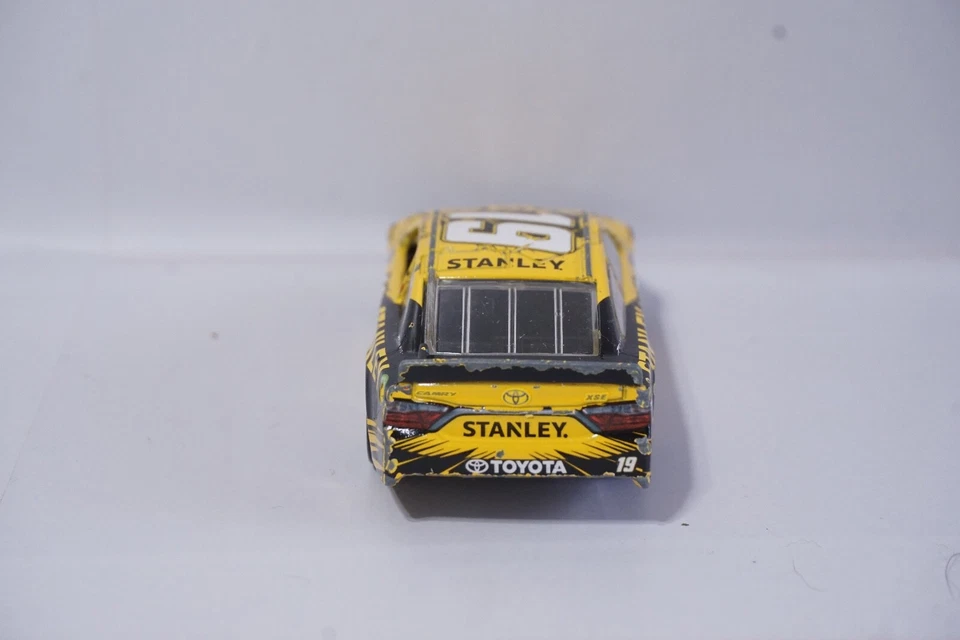 2015 #19 Carl Edwards Stanley Tools 1/64 NASCAR modelo Nascar fundido LEIA SOLTO! - Imagem 4 de 4