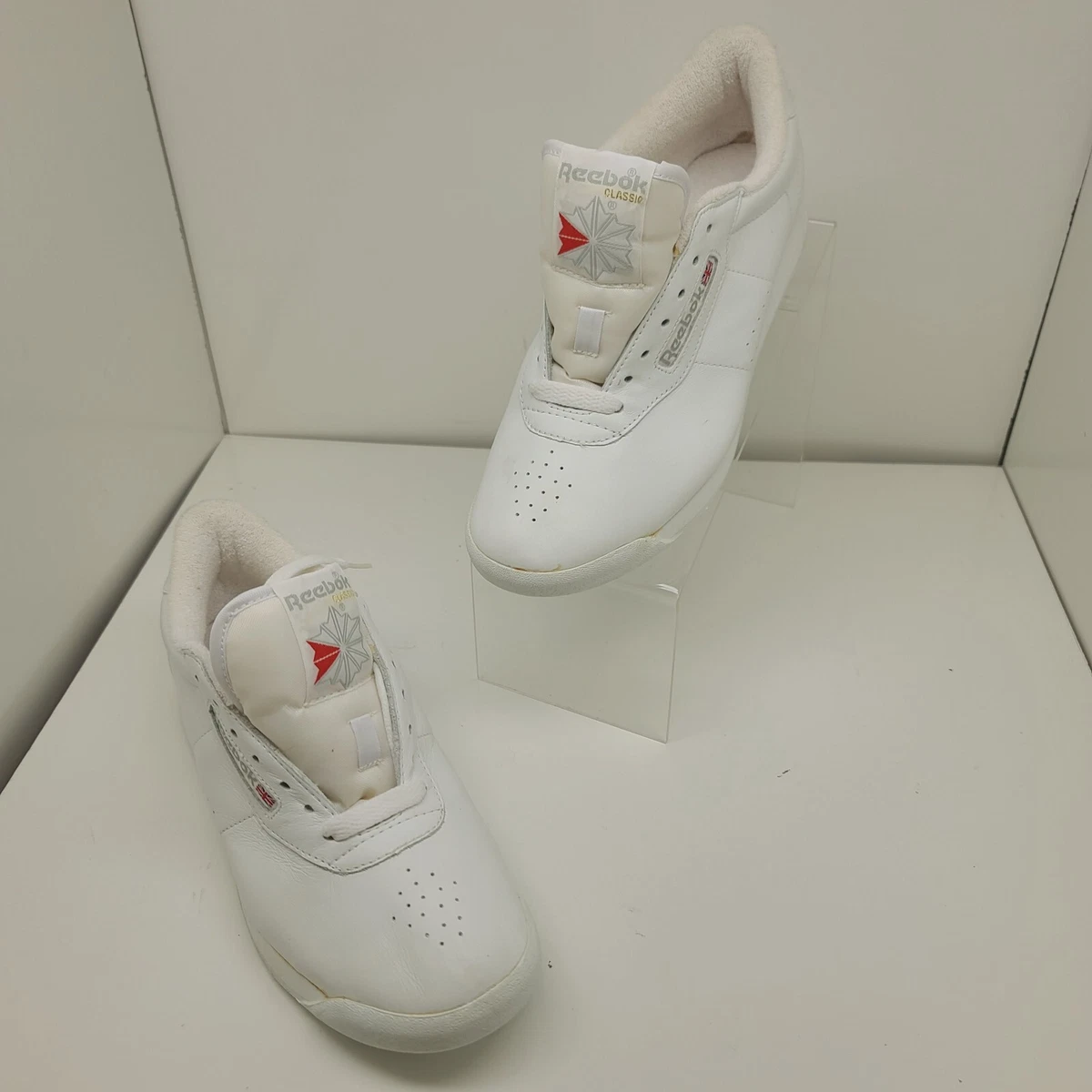 Reebok princess on sale women's walking shoes