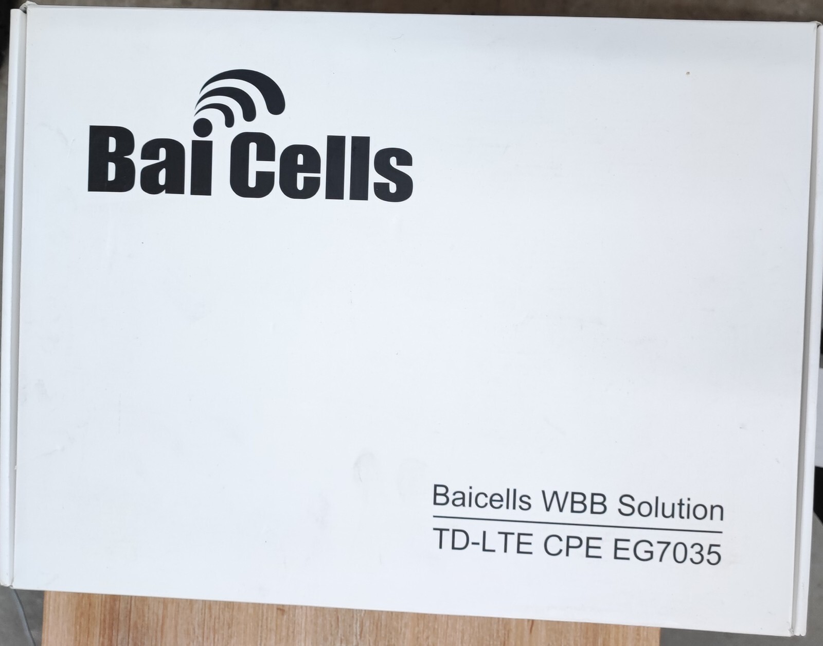 CPE TD-LTE Baicells EG7035 Routeur Sans Fil Haute Vitesse pour Réseau Domestique et Bureau
